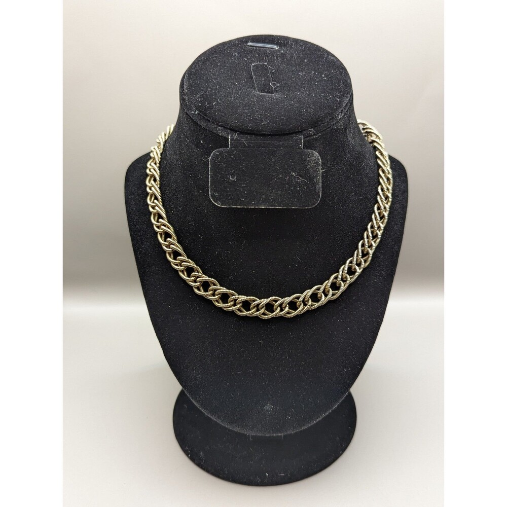 Gold chain necklace